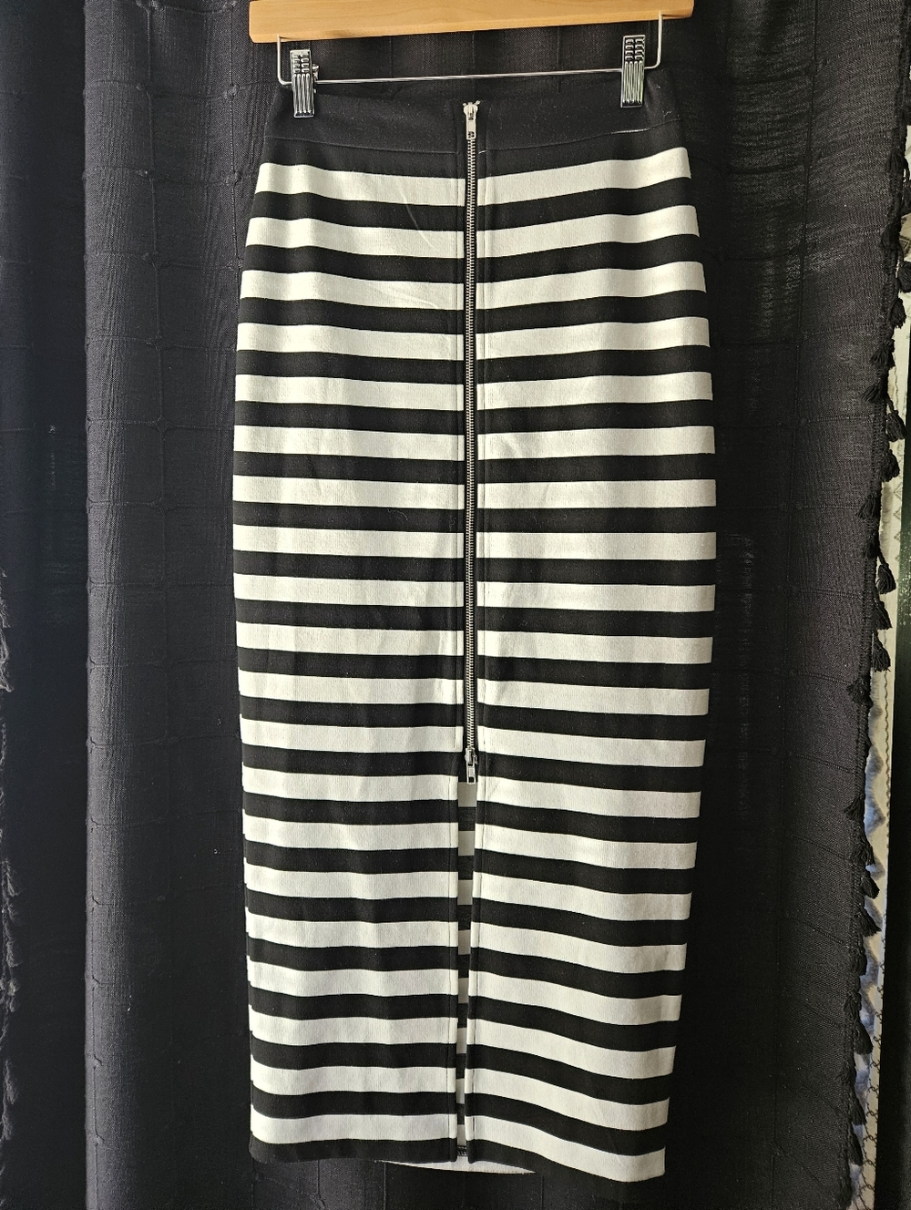 MUSTARD SEED Black & White Striped Maxi Pencil Skirt - Full Zip Front - Small - Picture 2 of 7